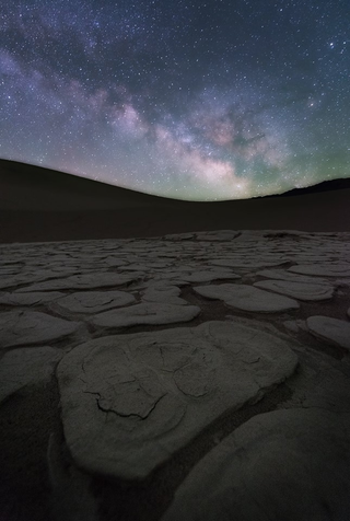 Illustration for article titled We're Marvelling At These Incredible Pictures Of The Night Skies